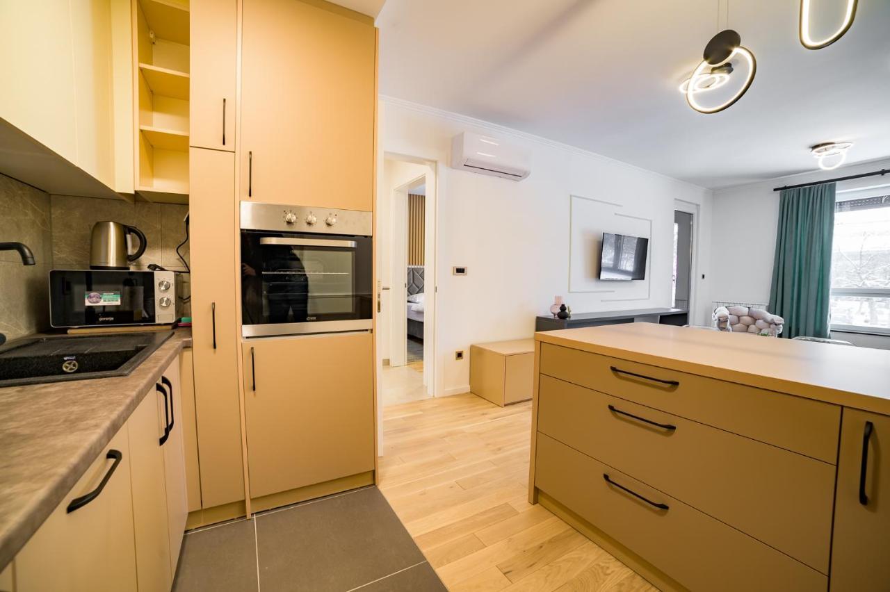 Apartman Epilux Tuzla Buitenkant foto